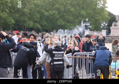 Ankunft der olympischen Fackelstaffel 2024 in Bordeaux. Bordeaux, Gironde, Nouvelle Aquitaine, Frankreich. Europa. Foto: Hugo Martin/Alamy. Stockfoto