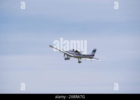 GAP Tallard Airshow, Frankreich, 26. Mai 2024. Flugzeug fliegt am Himmel Stockfoto