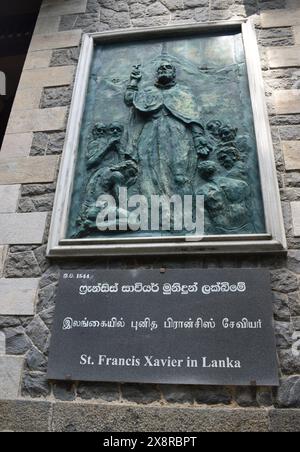 Die Basilika unserer Lieben Frau von Lanka ist eine römisch-katholische Basilika in Tewatte. Da es sich also in einem etwas weit entfernten Vorort von Colombo befindet, fällt es unter den Zuständigkeitsbereich der römisch-katholischen Erzdiözese Colombo und ist ein Wallfahrtsort für Sri-lankische Katholiken. Ragama, Sri Lanka. Stockfoto