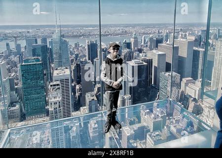 New York, USA. April 2023. Summit One Vanderbilt. Hinweis: Nidpor/Alamy Live News Stockfoto
