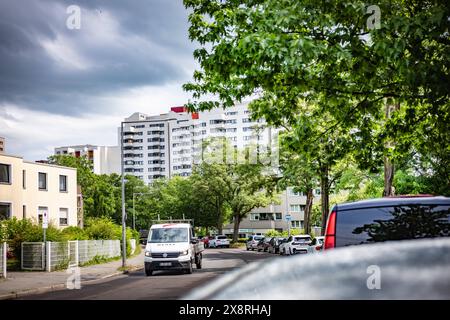 Berlin Reinickendorf OT Märkisches Viertel MV im Bereich Dannenwalder Weg - 27.05.2024 Berlin *** Berlin Reinickendorf OT Märkisches Viertel MV im Bereich Dannenwalder Weg 27 05 2024 Berlin Stockfoto