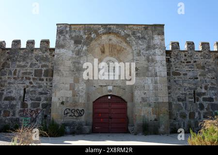 Das Sarapsa Caravanserai befindet sich im Stadtteil Alanya von Antalya. Karawanserei wurde in der Seldschuken-Zeit gebaut. Es liegt an der alten Wohnwagenstraße. Stockfoto