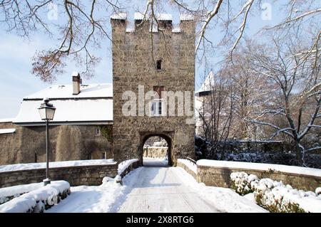 Zwingen, Zwingen BL, Laufental, Wasserschloss, Schloss, Baselland, Baselbiet, Wahrzeichen, Wasserschloss Zwingen Stockfoto