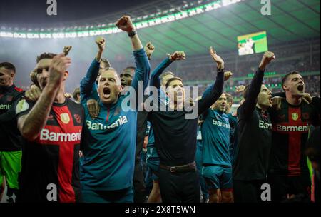 Berlin, Deutschland. Mai 2024. Jubel: Robert Andrich (Leverkusen) Trainer Xabi Alonso (Leverkusen) Jonas Hofmann (Leverkusen) Granit Xhaka (Leverkus) Stockfoto