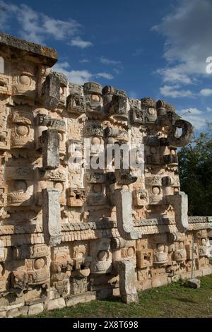 Stein-Bilder von der Regen Gott Chac, Palast der Masken, Kabah archäologische Website, Yucatan, Mexiko Stockfoto