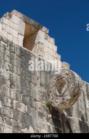 Stein verziert, Ring, The Grand Ballspielplatz (Gran Juego de Pelota), Chichen Itza, Yucatan, Mexiko Stockfoto