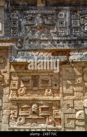 Steinschnitzereien, Kloster (Las Monja), Chichen Itza, Yucatan, Mexiko Stockfoto