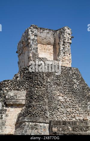 Dzibilnocac (Gemaltes Gewölbe) Tempel, Dzibilnocac Maya Archäologische Ruinen, Chenes Style, Campeche, Mexiko Stockfoto