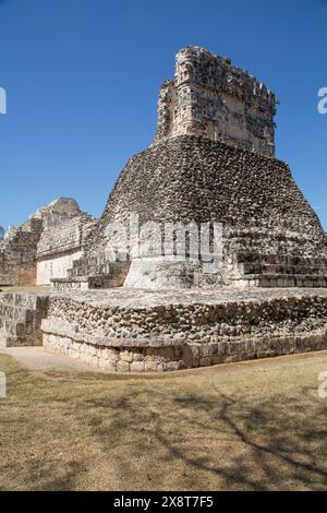 Dzibilnocac (Gemaltes Gewölbe) Tempel, Dzibilnocac Maya Archäologische Ruinen, Chenes Style, Campeche, Mexiko Stockfoto