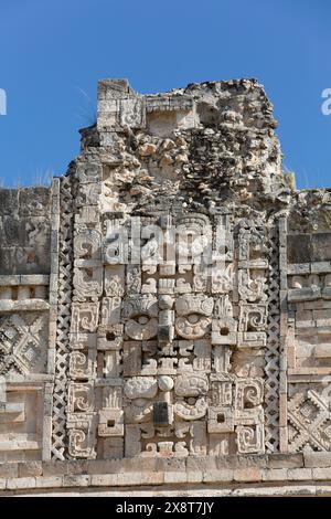 Chac Regen Gott Masken, Nonnen Viereck, Uxmal Maya-archäologische Website, Yucatan, Mexiko Stockfoto