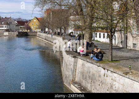 Lech am Peter-Doerfler-Weg in der historischen Altstadt, Landsberg am Lech, Bayern Stockfoto