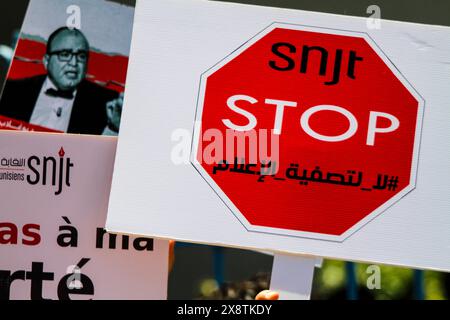 Tunis, Tunesien. 27. Mai 2024: Tunis, Tunesien. 27. Mai 2024. Tunesische Journalisten protestieren vor dem Hauptquartier des National Syndicate of Tunsian Journalists (SNJT) in Tunis, Tunesien. Quelle: ZUMA Press, Inc./Alamy Live News Stockfoto
