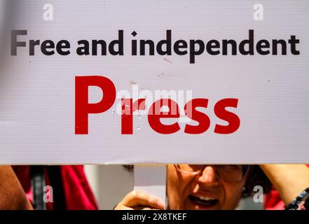 Tunis, Tunesien. 27. Mai 2024: Tunis, Tunesien. 27. Mai 2024. Tunesische Journalisten protestieren vor dem Hauptquartier des National Syndicate of Tunsian Journalists (SNJT) in Tunis, Tunesien. Quelle: ZUMA Press, Inc./Alamy Live News Stockfoto