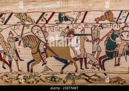 BAYEUX, FRANKREICH, 14. MAI 2024: Wandteppich von Bayeux, illustrieren die Schlacht von Hastings Jahr 1066, normannische Eroberung Englands Stockfoto