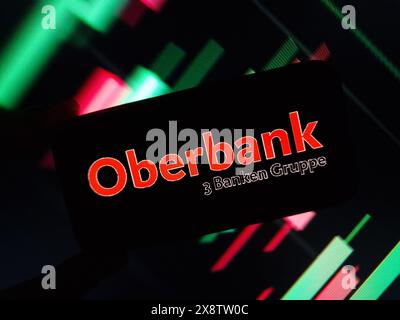 Konskie, Polen - 26. Mai 2024: Logo des Unternehmens Oberbank auf dem Mobiltelefon Stockfoto