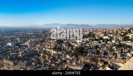 Granada, Spanien. Luftaufnahme der Stadt von der Alhambra. Stockfoto