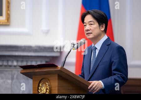 Taipeh, Republik China. Mai 2024. Taiwans Präsident Lai Ching-te hält während eines Treffens mit einer parteiübergreifenden Delegation des amerikanischen Kongresses im Präsidialbüro am 27. Mai 2024 in Taipeh, Taiwan, eine Rede. Der Besuch war der erste von amerikanischen Politikern seit dem Amtsantritt Lais letzte Woche. Kredit: Liu Shu Fu/Taiwan Presidential Office/Alamy Live News Stockfoto