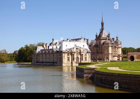 Chantilly, Frankreich - 26. Mai 2012: Château de Chantilly im Departement Oise in Haut-de-France. Stockfoto