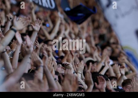 Bergamo, Italien. Mai 2024. Atalanta BC Fans während des Spiels der Serie A im Gewiss Stadium in Bergamo. Der Bildnachweis sollte lauten: Jonathan Moscrop/Sportimage Credit: Sportimage Ltd/Alamy Live News Stockfoto