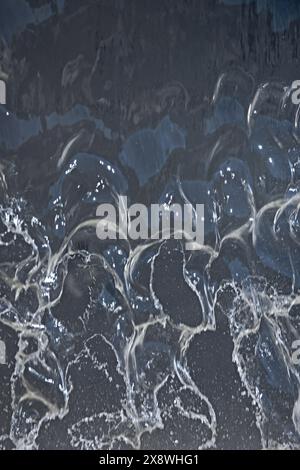 Der Zugang zu Trinkwasser hat in den letzten Jahrzehnten in praktisch allen Ländern zugenommen Stockfoto