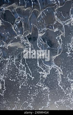 Der Zugang zu Trinkwasser hat in den letzten Jahrzehnten in praktisch allen Ländern zugenommen 2 Stockfoto