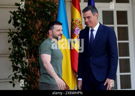 Madrid, Spanien. Mai 2024. Madrid, Königreich Spanien; 27.05.2024.- der Präsident der Ukraine, Wolodymyr Zelensky, trifft sich in Madrid mit dem Regierungschef Pedro Sánchez, sie unterzeichnen ein bilaterales Sicherheitsabkommen. Zelensky, auf seiner ersten offiziellen Reise nach Spanien, hat ein Mittagessen mit dem König von Spanien und trifft sich mit Abgeordneten im Kongress. Vermerk: Juan Carlos Rojas/dpa/Alamy Live News Stockfoto