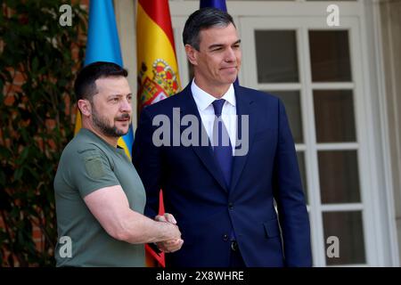 Madrid, Spanien. Mai 2024. Madrid, Königreich Spanien; 27.05.2024.- der Präsident der Ukraine, Wolodymyr Zelensky, trifft sich in Madrid mit dem Regierungschef Pedro Sánchez, sie unterzeichnen ein bilaterales Sicherheitsabkommen. Zelensky, auf seiner ersten offiziellen Reise nach Spanien, hat ein Mittagessen mit dem König von Spanien und trifft sich mit Abgeordneten im Kongress. Vermerk: Juan Carlos Rojas/dpa/Alamy Live News Stockfoto