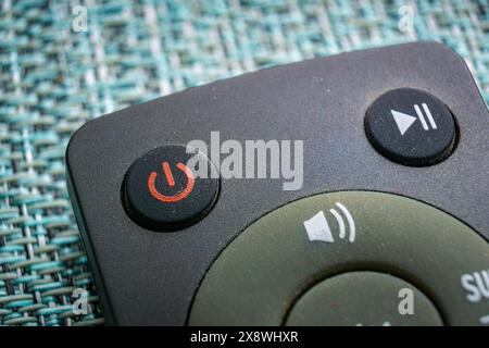 Nahaufnahme einer Ausschalttaste und der Taste für die Wiedergabe Stockfoto