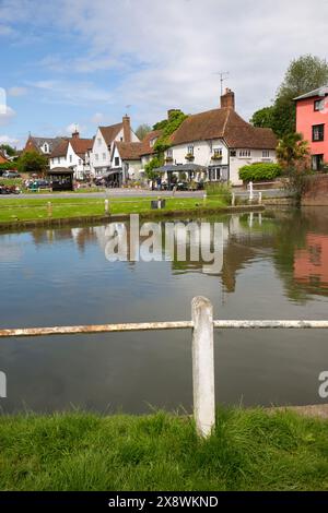 Ententeich und Village Green Finchingfield Essex Stockfoto