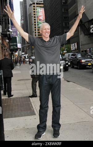 **DATEIFOTO** Bill Walton ist gestorben. NEW YORK, NY - 25. APRIL: Bill Walton bei der Late Show mit Stephen Colbert am 25. April 2018 in New York City. Gutschrift: RW/MediaPunch Stockfoto