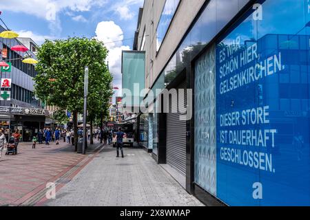 Die geschlossene Filiale der Mode Kaufhauskette Primark in Gelsenkirchen, an der Bahnhofstraße, NRW, Deutschland, Primark Schließung *** die geschlossene Filiale der Mode Kaufhauskette Primark in Gelsenkirchen, an der Bahnhofstraße, NRW, Deutschland, Primark Schließung Stockfoto