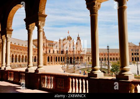 Die bemerkenswerte Architektur der Plaza de España, Sevilla, Spanien Stockfoto