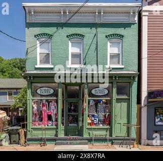 Vorderseite der schmutzigen Tauben in rosendale, ny Stockfoto