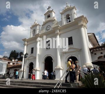 Die Pfarrkirche Our Live of the Rosenkranz ist eine katholische Kirche in Retiro Antioquia in Kolumbien Stockfoto