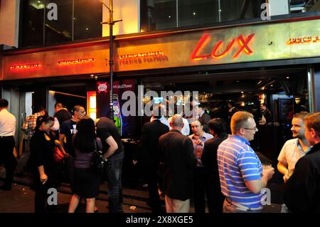 Die lebhafte Bar Lan Kwai Fong in Hongkong. Stockfoto