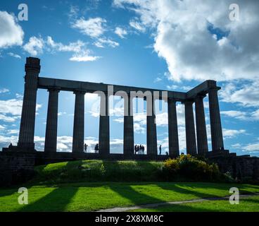 Edinburgh, Großbritannien. Mai 2024. Großbritannien Ein Blick auf das dramatische National Monument, auch bekannt als Edinburgh/Schottland's Schande, da es unvollendet war. Das beliebte Wahrzeichen für Besucher befindet sich auf dem Carlton Hill im Zentrum der Stadt. PIC Credit: phil wilkinson/Alamy Live News Stockfoto