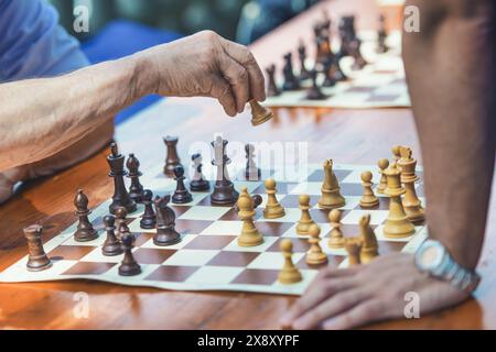 Amateur-Schachspieler auf der Straße Stockfoto