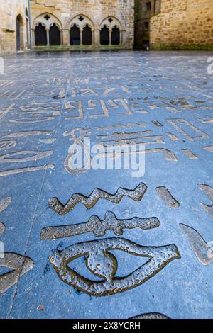 Frankreich, Lot, Figeac auf der Via Podiensis, einer der Pilgerrouten nach Santiago de Compostela oder GR 65 (UNESCO-Weltkulturerbe), Platz der Heiligen Schrift Stockfoto