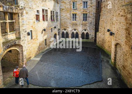 Frankreich, Lot, Figeac auf der Via Podiensis, einer der Pilgerrouten nach Santiago de Compostela oder GR 65 (UNESCO-Weltkulturerbe), Platz der Heiligen Schrift Stockfoto