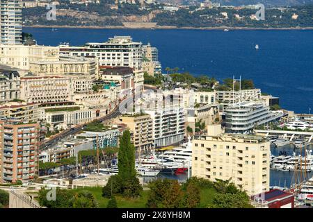 Fürstentum Monaco, Monaco, Monte Carlo, der Hafen von Herkules und das Viertel Monte Carlo mit dem Kasino Stockfoto