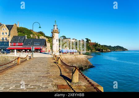 Frankreich, Ille et Vilaine, Cote d'Emeraude (Smaragdküste), Cancale, die Unterstadt, die Küste und der Hafen von La Houle Stockfoto