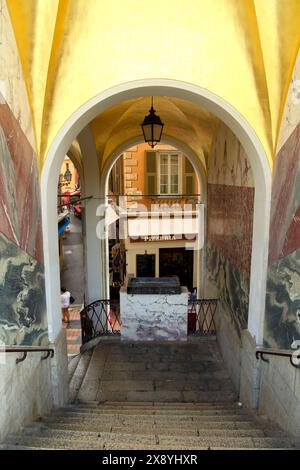 Frankreich, Alpes-Maritimes, Nizza, von der UNESCO zum Weltkulturerbe erklärt, Altstadt, Promenade du Paillon, Les Postes Restantes de la Porte F. Stockfoto