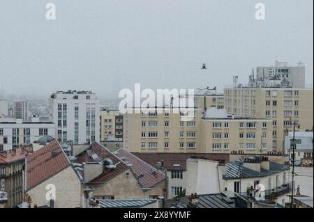 © Jan Schmidt-Whitley/Le Pictorium/MAXPPP - Paris 28/05/2024 Jan Schmidt-Whitley/Le Pictorium - 28/05/2024 - France/Paris/Paris - La Prefecture de Police de Paris a prevenu que 4 a 5 vols d'Helikoptere vont avoir lieu chaque jour entre 8h30 et 19h du 27 au 31 mai. UN dispositif qui s'inscrit dans la preparation des Jeux Olympiques de Paris qui se tiendront du 26 juillet au 11 aout prochain. - Valeurs ACtuelles out, no jdd, jdd out, RUSSIA OUT, NO RUSSIA OUT, NO RUSSIA #norussia/28/05/2024 - France/Paris/Paris - die Pariser Präfektur hat gewarnt, dass 4 bis 5 Hubschrauberflüge nicht möglich sind Stockfoto