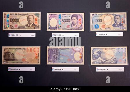 Neue japanische Yen-Banknoten im Währungsmuseum des Instituts für Währungs- und Wirtschaftsstudien der Bank of Japan. Die neuen Banknoten werden ab dem 3. Juli 2024 in Umlauf sein. Es ist die erste Neugestaltung seit 20 Jahren. Stockfoto