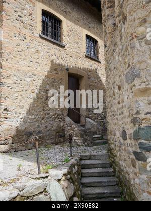 Mittelalterliche Kirche der SS. Pietro e Paolo in Agliate, Provinz Monza Brianza, Lombardei, Italien Stockfoto