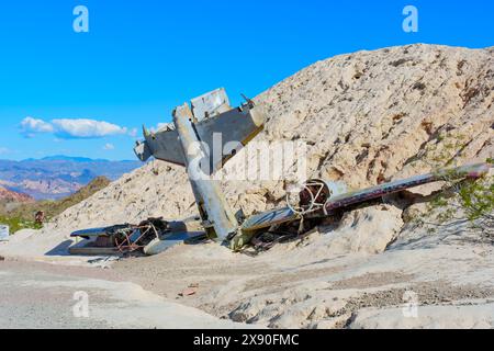 Nelson, Nevada - 15. April 2024: Flugzeuge, die in der Wüste abstürzten, landeten Stockfoto