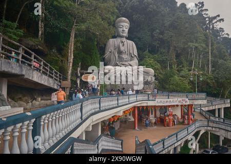 Große Buddha-Statue im Chin Swee Caves Tempel in Genting Highlands, Pahang, Malaysia ein chinesischer Tempel an der schönsten Stelle von Genting Stockfoto