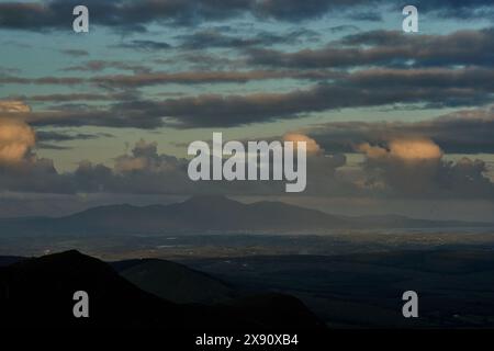 irland Moorland bewölktes Tal Stockfoto