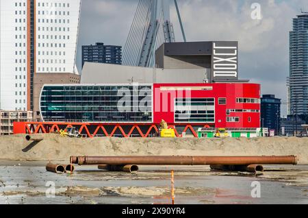 Rotterdam, Niederlande, 28. Mai 2024: Das Theater New Luxor am Rande des Sanierungsprojekts Rijnhaven Stockfoto