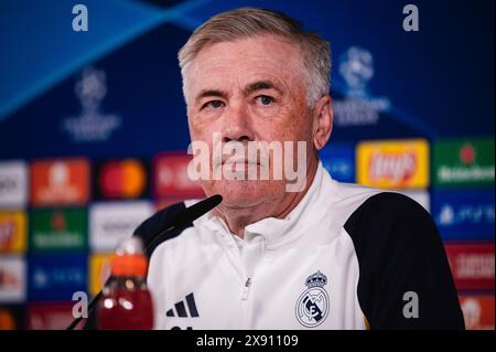 Valdebebas, Madrid, Spanien. Mai 2024. Carlo Ancelotti, Trainer von Real Madrid, sprach auf der Pressekonferenz während des Real Madrid Open Media Day vor dem Finale der UEFA Champions League gegen Borussia Dortmund am 27. Mai 2024 in Ciudad Real Madrid in Valdebebas, Spanien. (Kreditbild: © Alberto Gardin/ZUMA Press Wire) NUR REDAKTIONELLE VERWENDUNG! Nicht für kommerzielle ZWECKE! Stockfoto